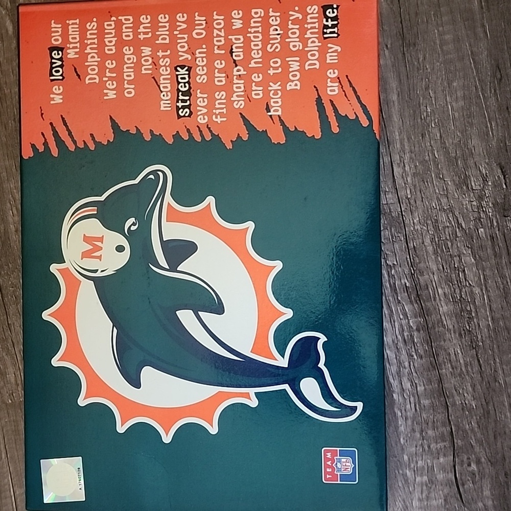 Vintage Miami Dolphins Team Body Care Gift Pack. NEW!!